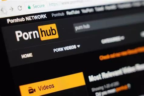 <strong>Pornhub</strong>) је мрежна услуга за размјену порнографских видео снимака и највећи порнографски веб-сајт на интернету. . Oirn hub
